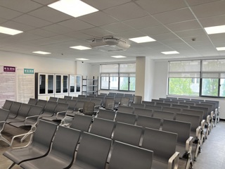 标化考试中心---候考室