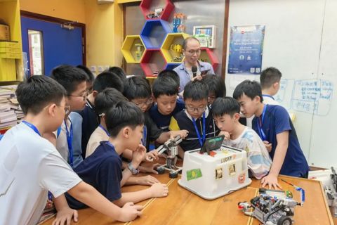 1062名江苏师生赴港澳开展学习交流