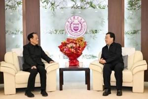 信长星看望慰问院士专家 让各类人才在江苏安心工作舒心生活