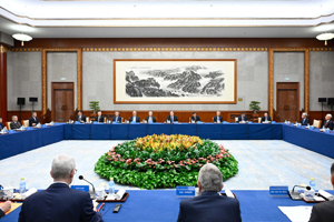 丁薛祥会见清华大学经济管理学院顾问委员会委员代表