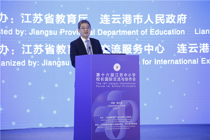 刘炼群.jpg