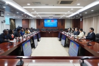 圣多美和普林西比代表团一行到访我厅